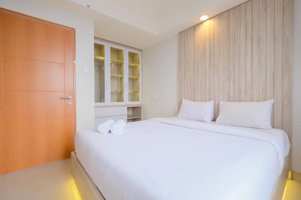 Minimalist 1Br With Extra Room At Evenciio Margonda Apartment — фото 2