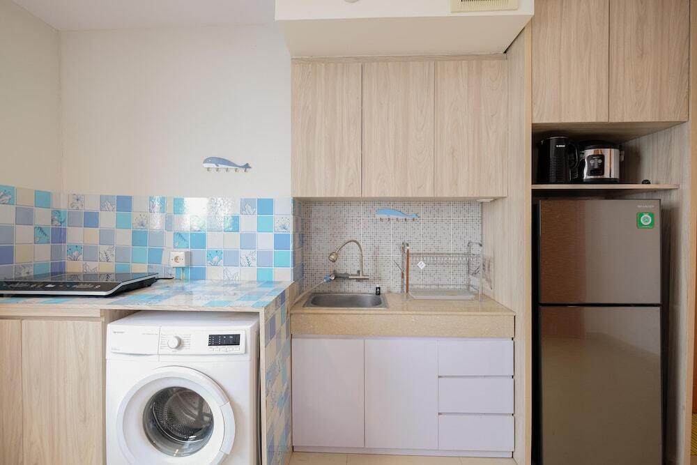 Депок: Minimalist 1Br With Extra Room At Evenciio Margonda Apartment