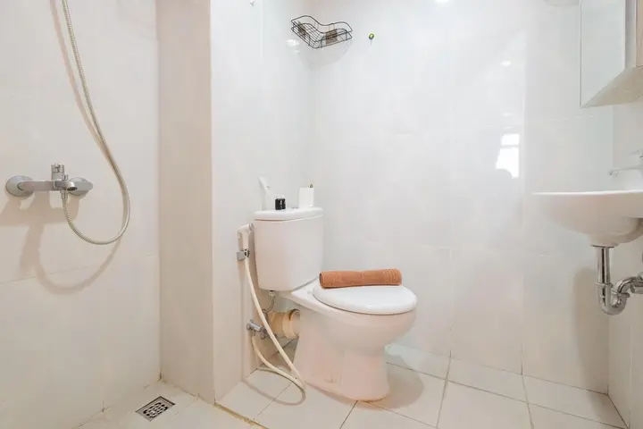 Депок: Minimalist 1Br With Extra Room At Evenciio Margonda Apartment