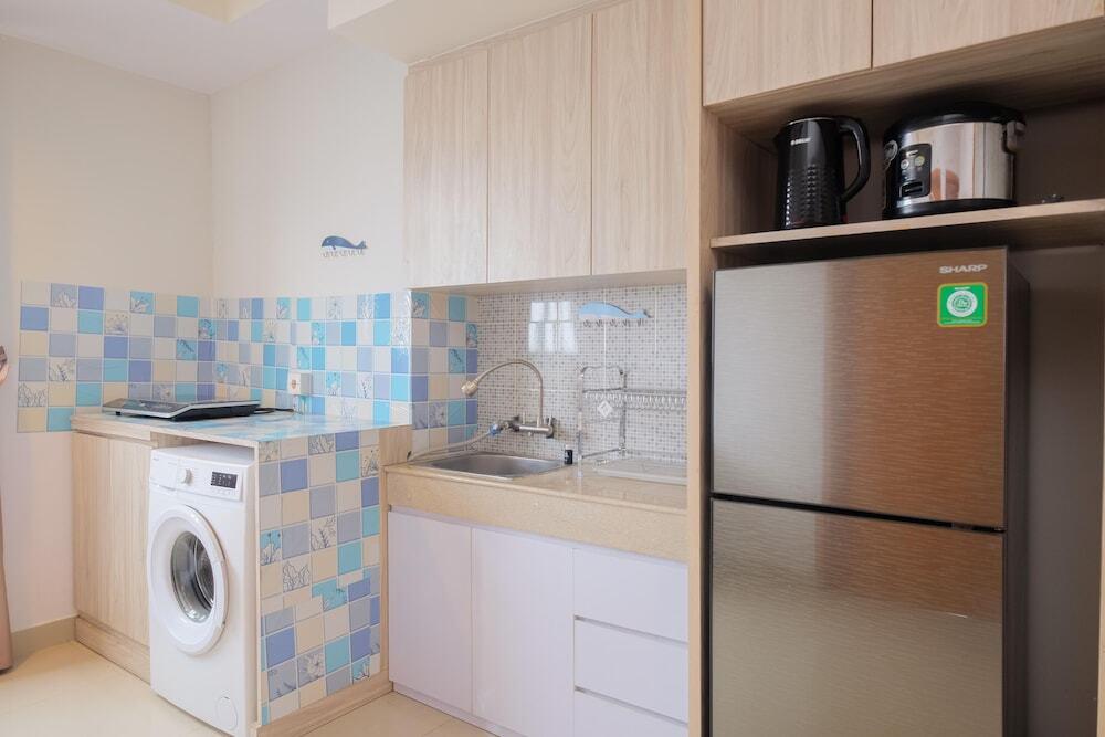 Депок: Minimalist 1Br With Extra Room At Evenciio Margonda Apartment