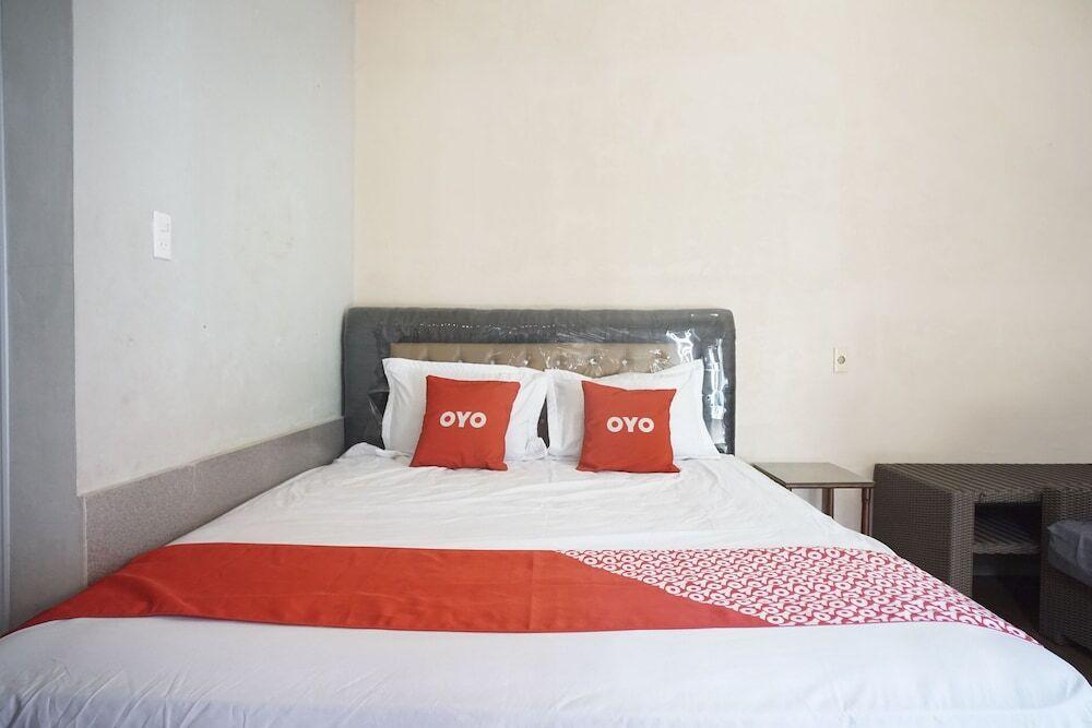 Медан: OYO 93003 B32 Homestay