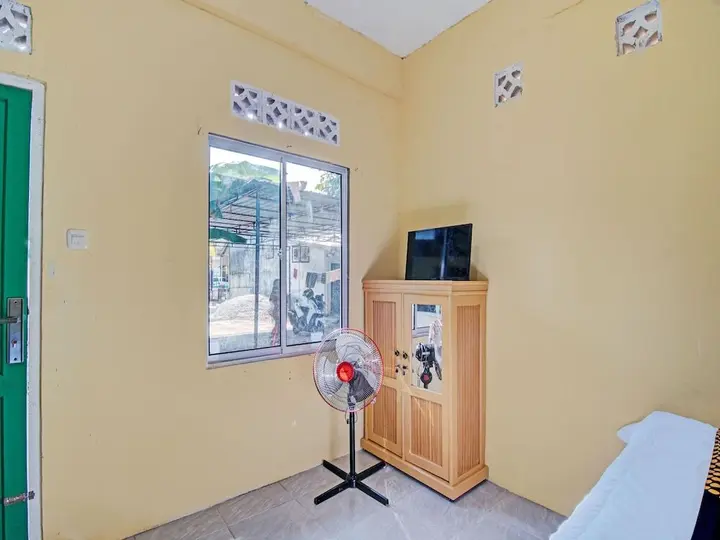 Пеканбару: SPOT ON 92914 Meranti HomestayNearJembatan Siak