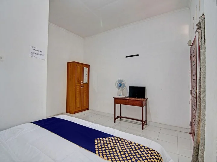 Пеканбару: SPOT ON 92914 Meranti HomestayNearJembatan Siak