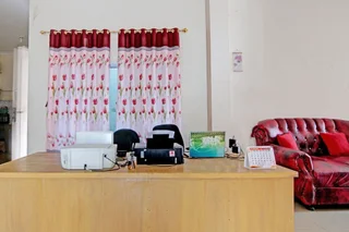Пеканбару: OYO 92924 Kalista Guest House Syariah