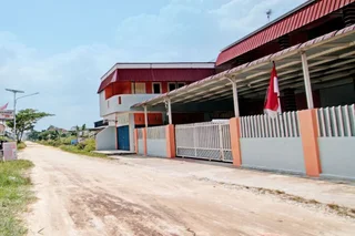Пеканбару: OYO 92924 Kalista Guest House Syariah