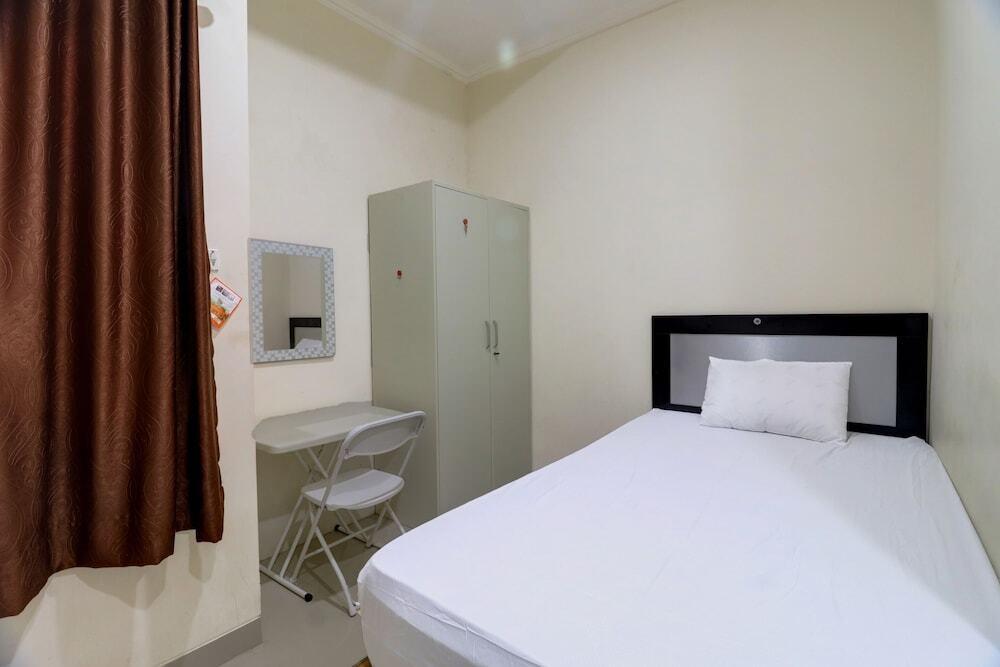 Джамби: OYO Life 92707 D-akomiba Residence