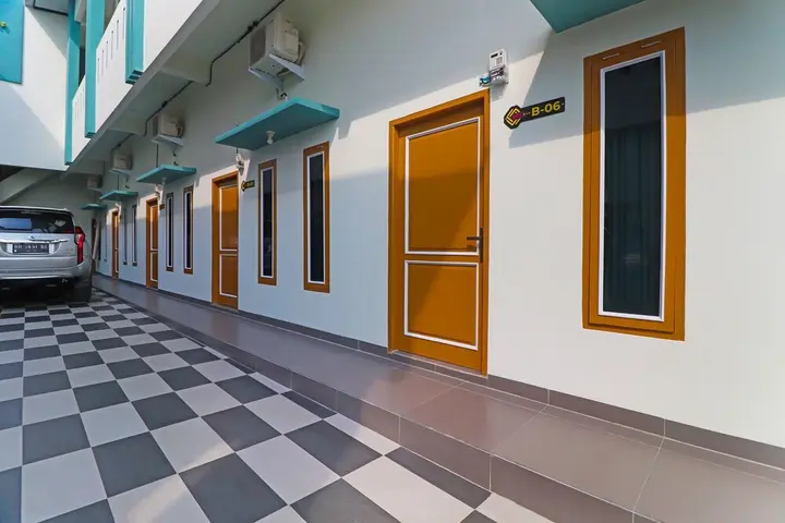 Джамби: OYO Life 92691 Mc Kost Syariah