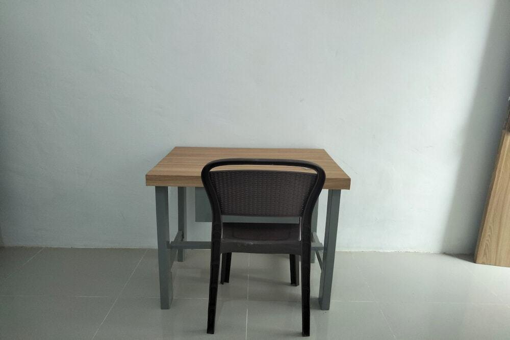 Медан: OYO Life 93054 Th Residence 135 Syariah