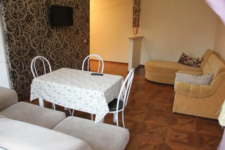Красноярск: Bajkal Na Surikova Apartments