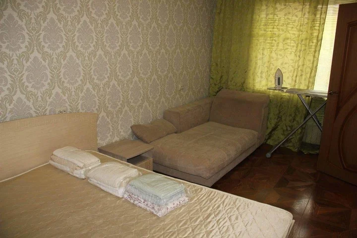 Красноярск: Bajkal Na Surikova Apartments