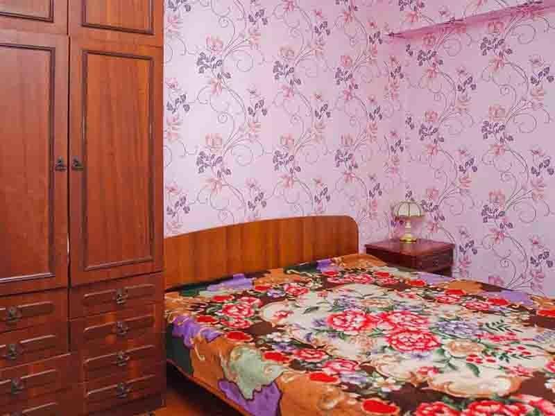 Тайшет: Гостиный двор на ул. Свободы, 4