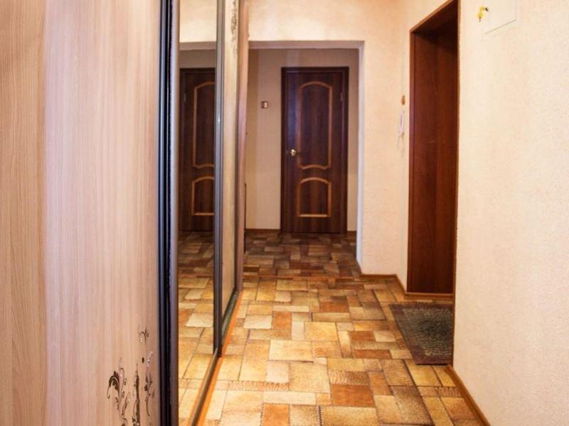 Нижнеудинск: Гостиный двор на ул. Краснопролетарская, 1