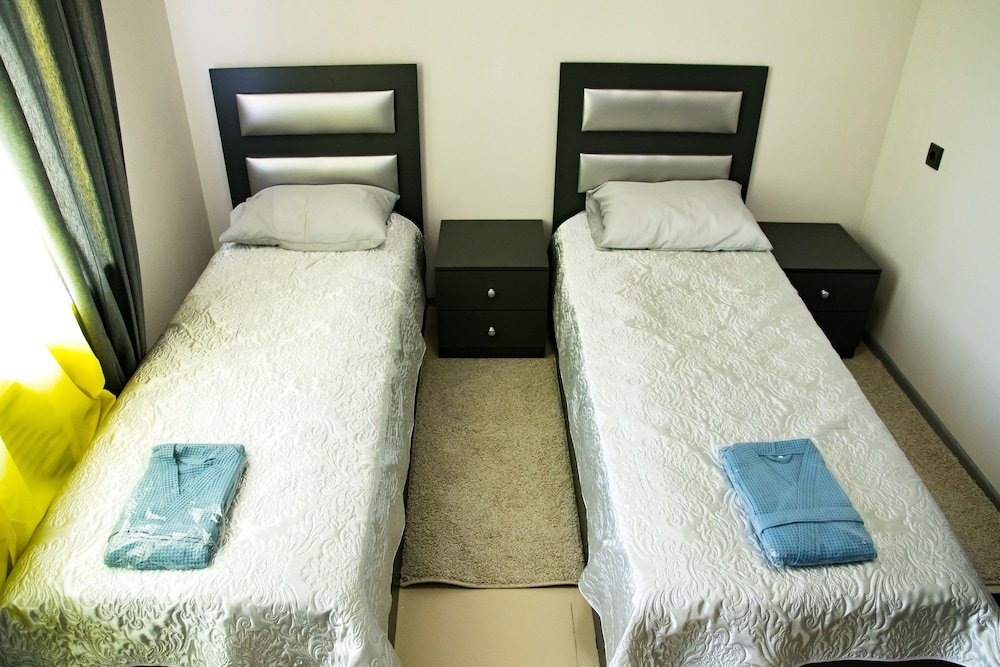 Калуга: Hotel El Gato