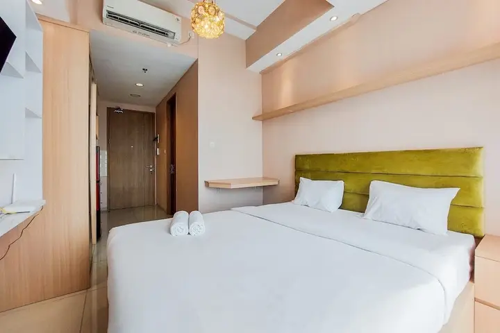 Homey And Modern Studio At Tree Park City Cikokol Apartment — фото 1