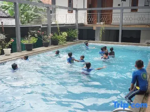 Батуретно: Hotel Wijaya Adisucipto