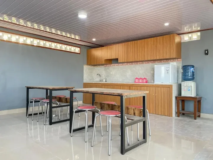 Батуретно: d'WF Hotel