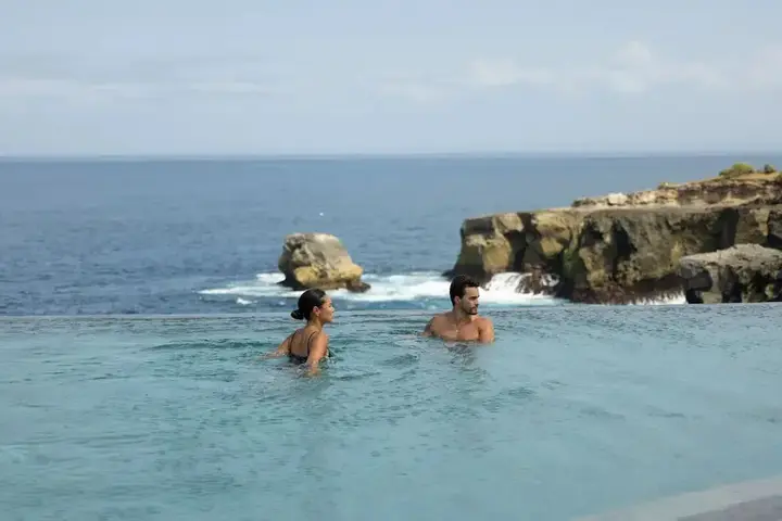 Остров Ченинган: ARNA Suites and Ocean Lounge