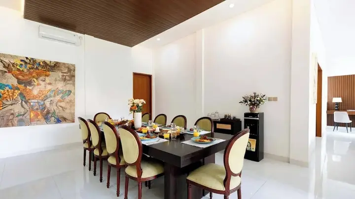Керобокан: Luxurious Family 6 Br Villa in Seminyak Breakfast Include