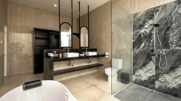 Керобокан: Luxurious Family 6 Br Villa in Seminyak Breakfast Include