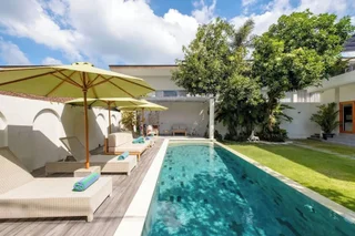 Керобокан: Luxurious Family 6 Br Villa in Seminyak Breakfast Include