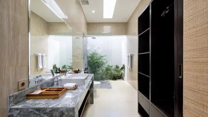 Керобокан: Luxurious Family 6 Br Villa in Seminyak Breakfast Include