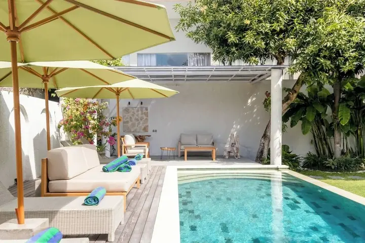 Керобокан: Luxurious Family 6 Br Villa in Seminyak Breakfast Include