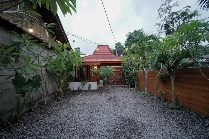 Каласан: Villa Mahajana