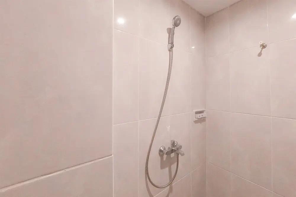 Legok: Cozy And Elegant Studio At Serpong Garden Apartment