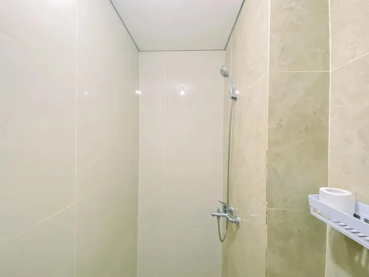 Депок: Modern Studio At Transpark Cibubur Apartment
