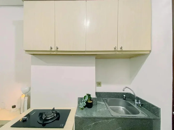 Депок: Modern Studio At Transpark Cibubur Apartment