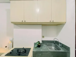 Депок: Modern Studio At Transpark Cibubur Apartment