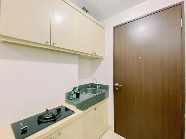 Депок: Modern Studio At Transpark Cibubur Apartment