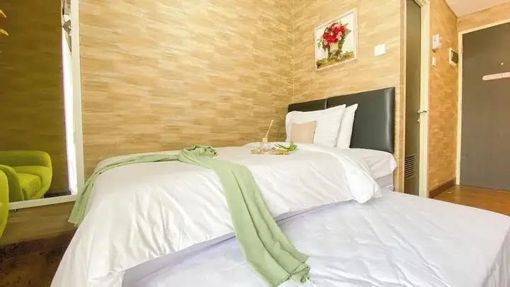 Homey And Enjoy Studio At Serpong Garden Apartment — фото 4