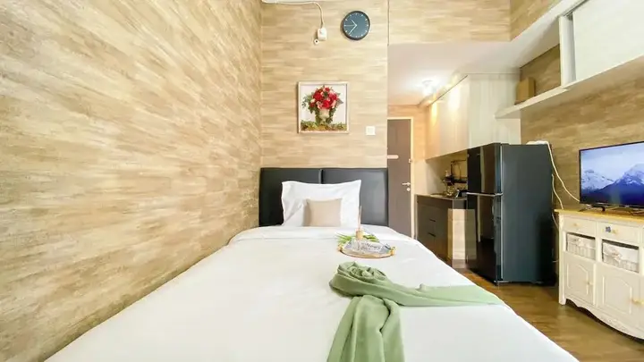 Homey And Enjoy Studio At Serpong Garden Apartment — фото 5