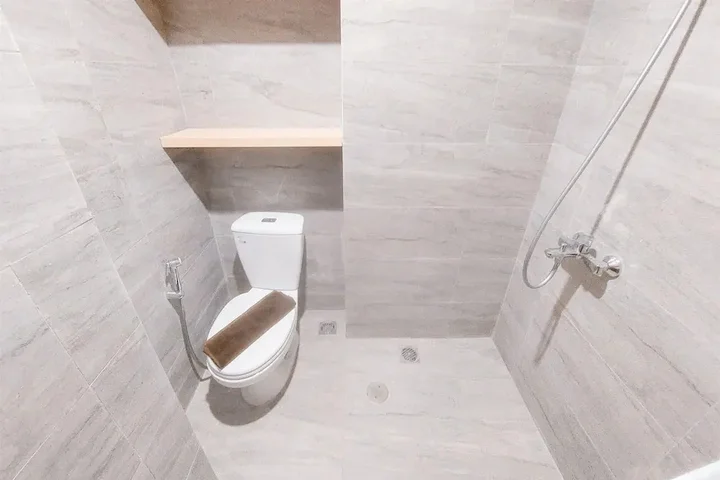 Тангеранг: Homey And Good Place 2Br At Collins Boulevard Apartment