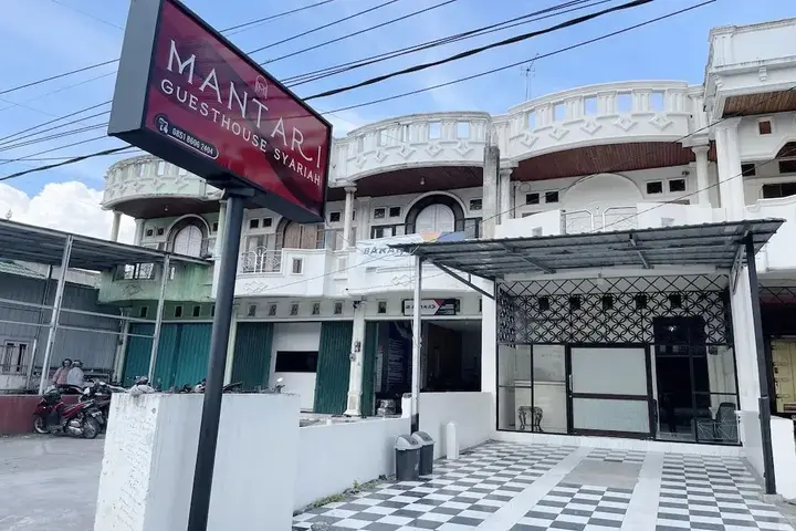 Букиттинги: OYO 94343 Mantari Guesthouse