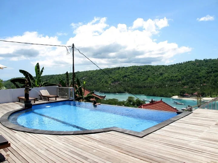 Лембонган-Айленд: Lanussa Hill Villa