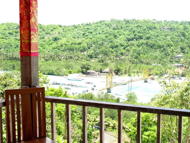 Лембонган-Айленд: Lanussa Hill Villa