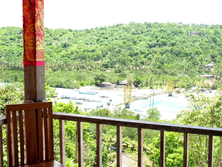 Лембонган-Айленд: Lanussa Hill Villa