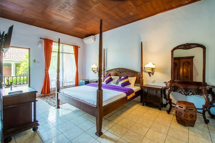 Санур Кайя: New Ananda Beach Hotel