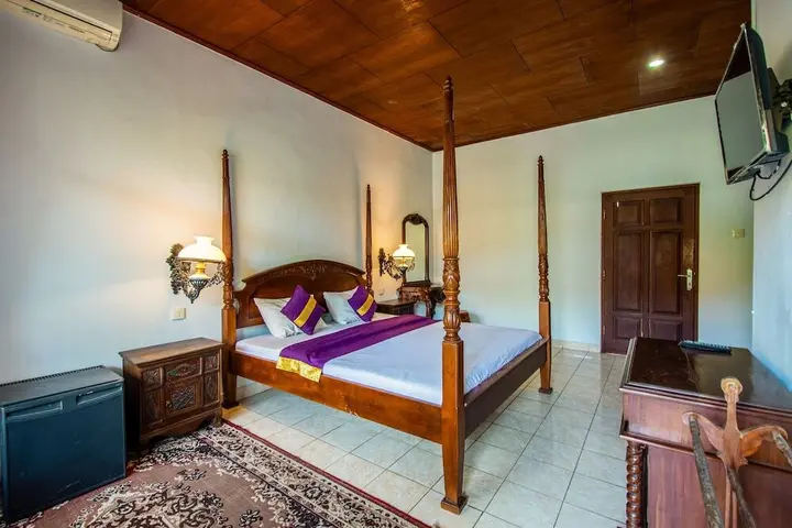 Санур Кайя: New Ananda Beach Hotel