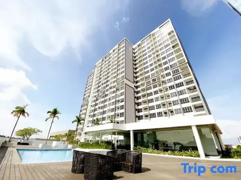 Батам: Near Ferry Terminal. COZY 02 Bedroom Condo. HarbourBay Residences.