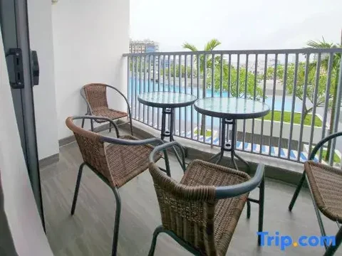 Батам: Near Ferry Terminal. COZY 02 Bedroom Condo. HarbourBay Residences.