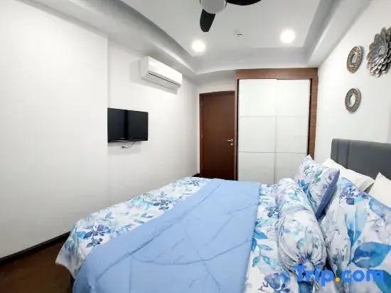 Батам: Near Ferry Terminal. COZY 02 Bedroom Condo. HarbourBay Residences.