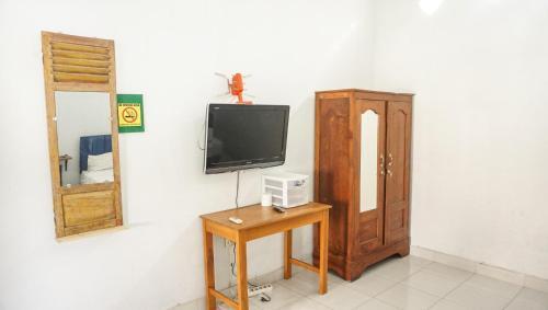 Депок: Budarno Homestay