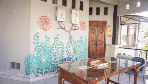 Депок: Budarno Homestay