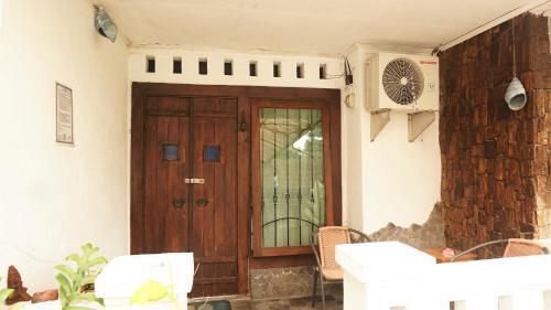 Депок: Budarno Homestay