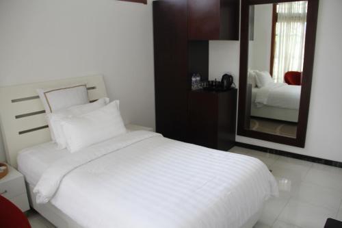 Суракарта: Alsalam Syariah Guesthouse
