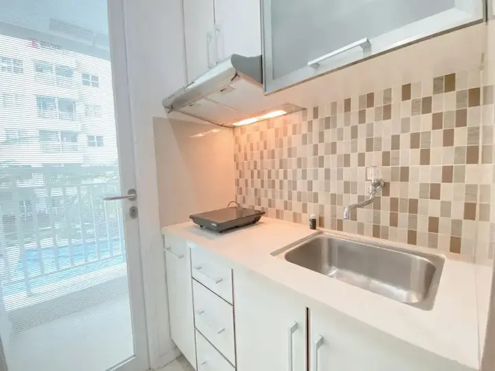 Бандунг: Tranquil Abode 1Br Apartment At Parahyangan Residence