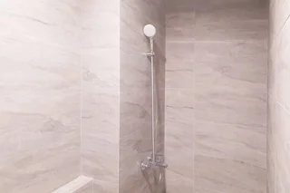 Тангеранг: Comfortable Studio At Collins Boulevard Apartment